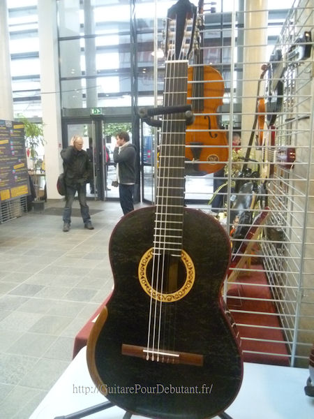 Festival guitare Issoudun le salon des Luthiers 2012